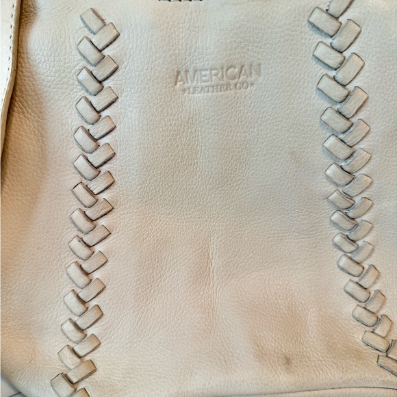 American Leather Co. Ivory Shoulder Bag Purse Zipper With Inner Pockets - Picture 2 of 11